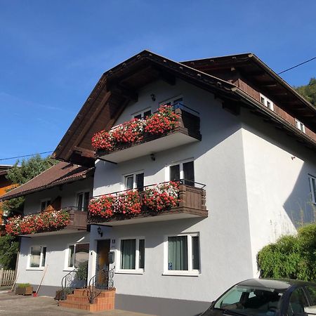 Appartement Zirbenduft Ferienhaus Fuenf Sinne Dobriach Exterior photo